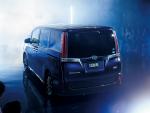 Toyota Esquire Hybrid 2017 года